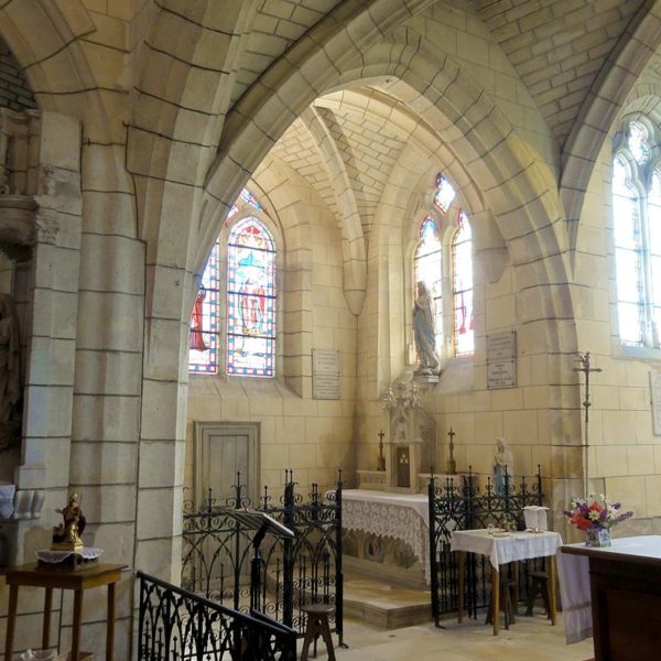 Vue dans la chapelle de la Vierge