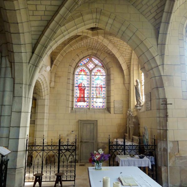 Choeur, vue dans la chapelle de la Vierge